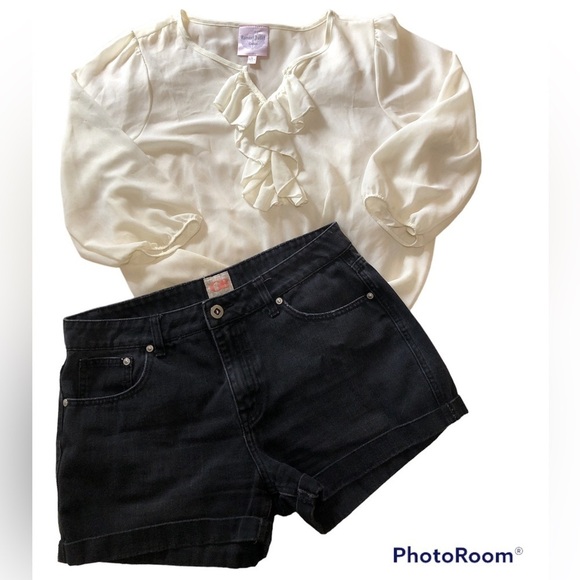 Black Jean shorts junior size 11 - Picture 1 of 8